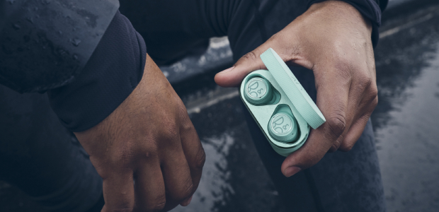 Bang & Olufsen ra mắt tai nghe không dây Beoplay E8 Sport