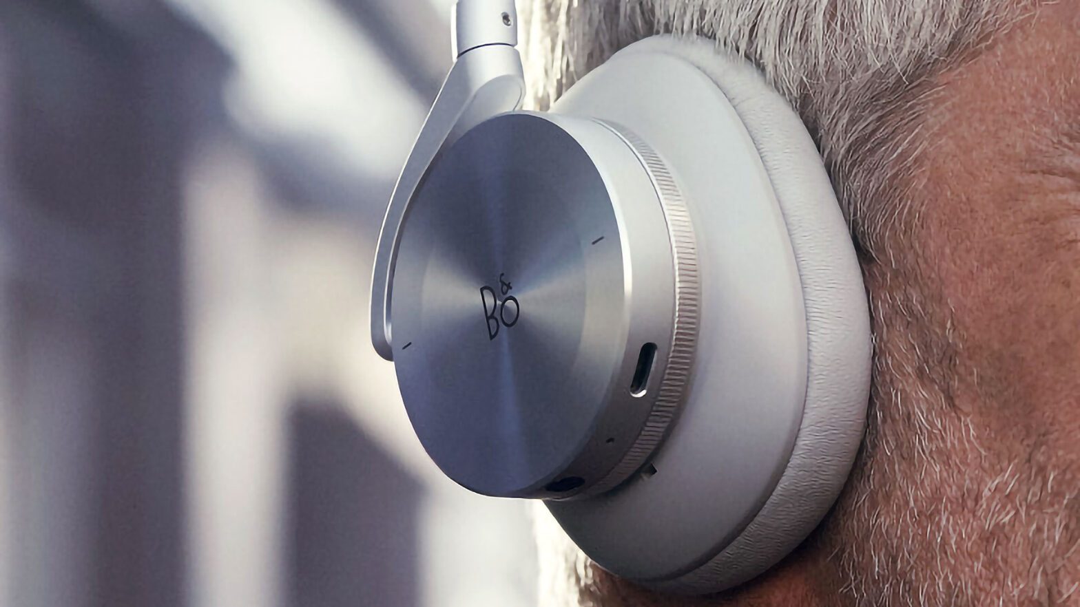 Bang & Olufsen Beoplay h95: Đúc kết 95 năm kinh nghiệm nghiên cứu và phát triển của những nghệ nhân âm thanh B&O trong một chiếc tai nghe chụp tai không dây chống ồn chủ động ANC
